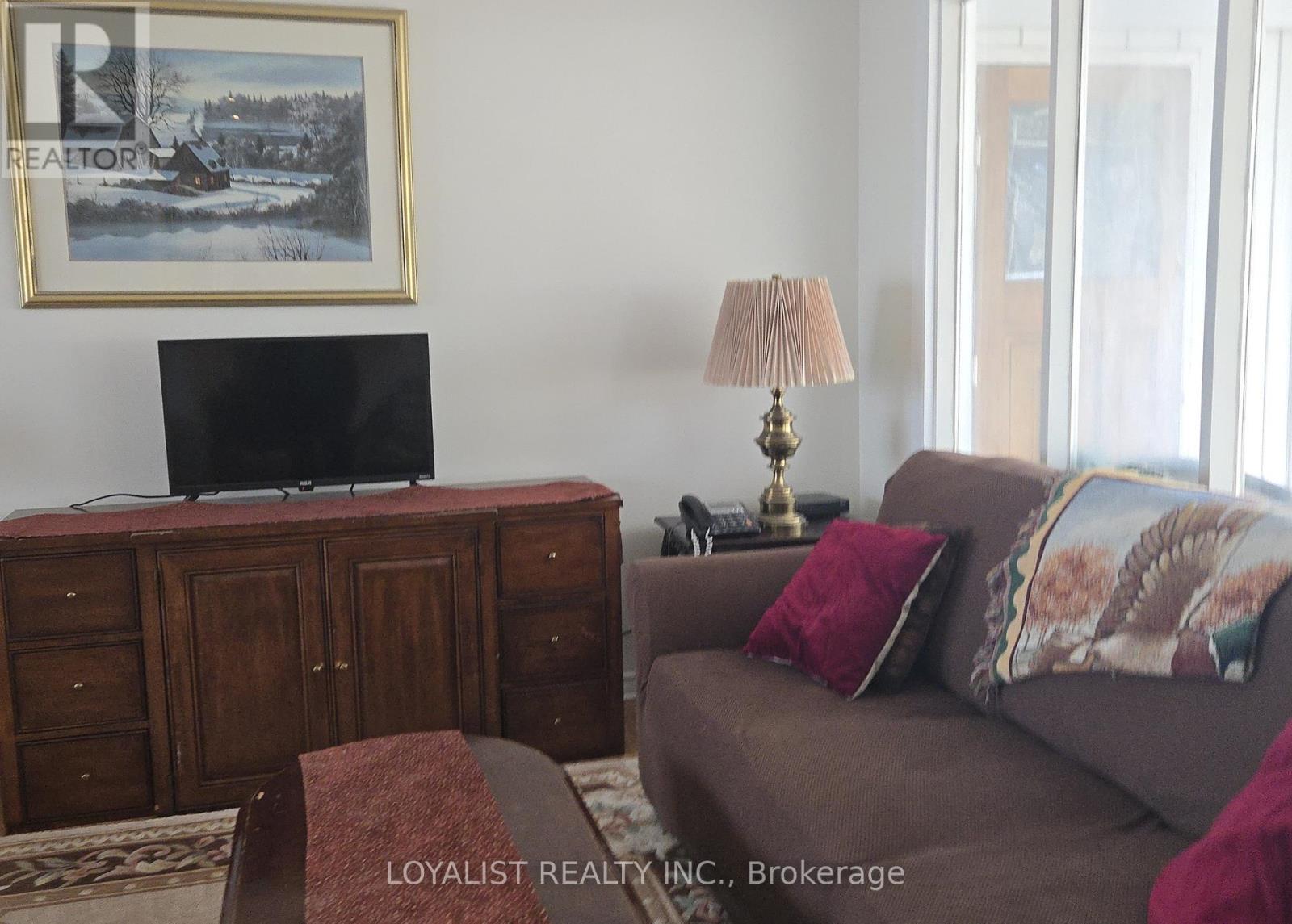 25 Redner Lane, Prince Edward County (Ameliasburg Ward), Ontario  K0K 1L0 - Photo 4 - X12874702