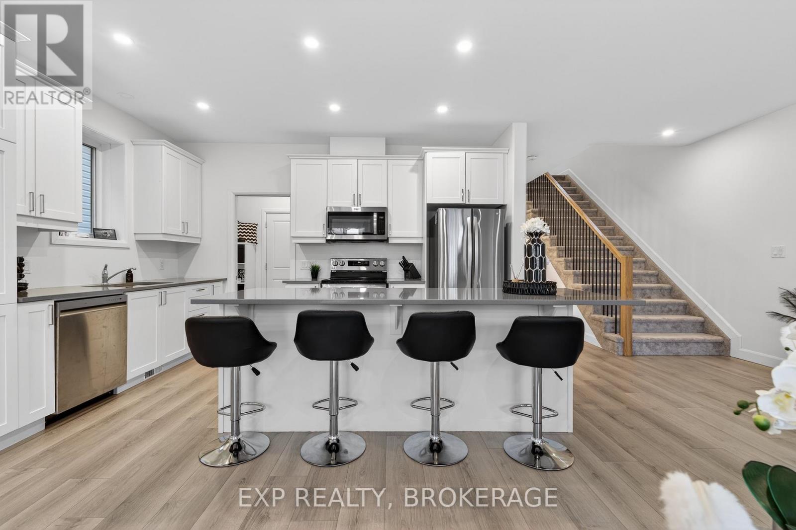 12 Walden Pond Drive, Loyalist, Ontario  K7N 0E6 - Photo 13 - X12907958