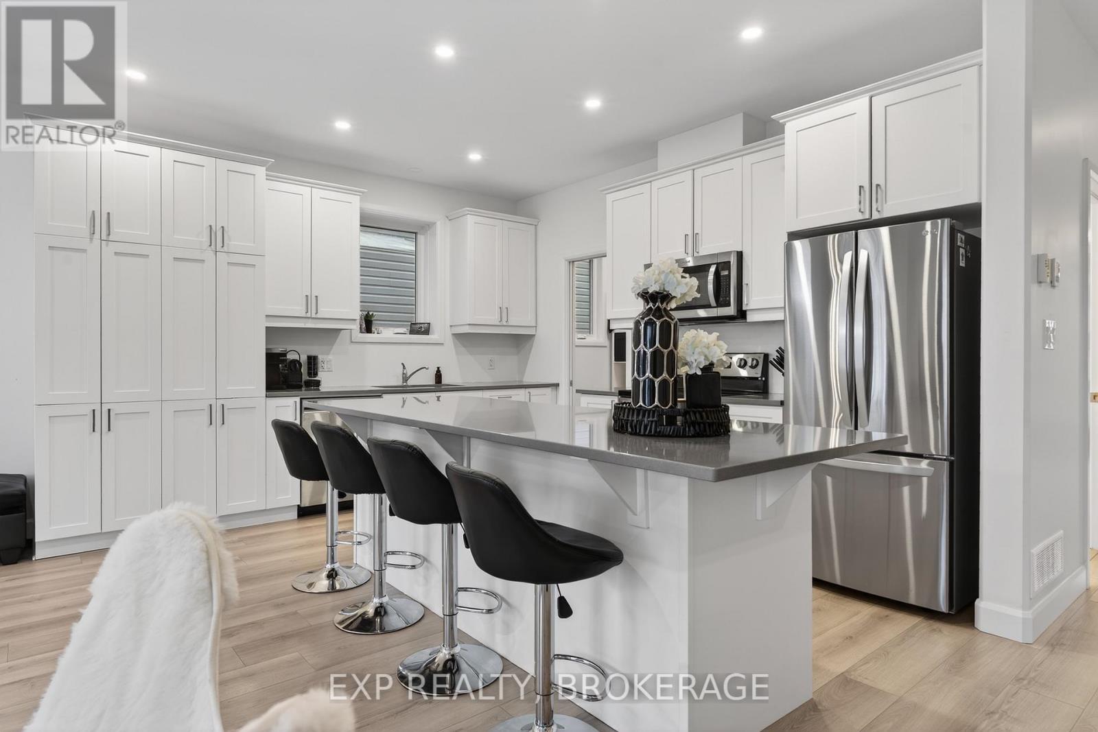 12 Walden Pond Drive, Loyalist, Ontario  K7N 0E6 - Photo 6 - X12907958