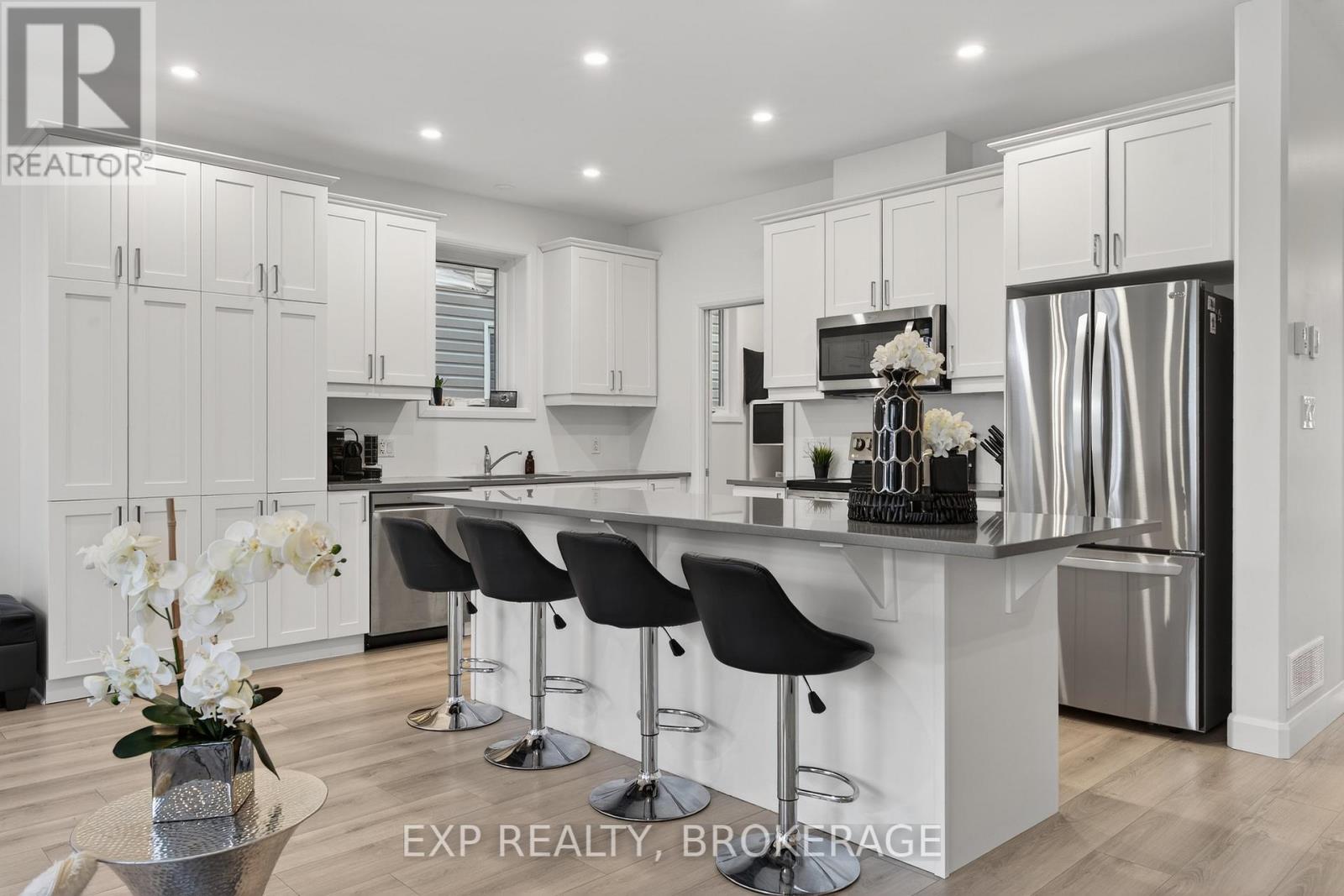 12 Walden Pond Drive, Loyalist, Ontario  K7N 0E6 - Photo 7 - X12907958