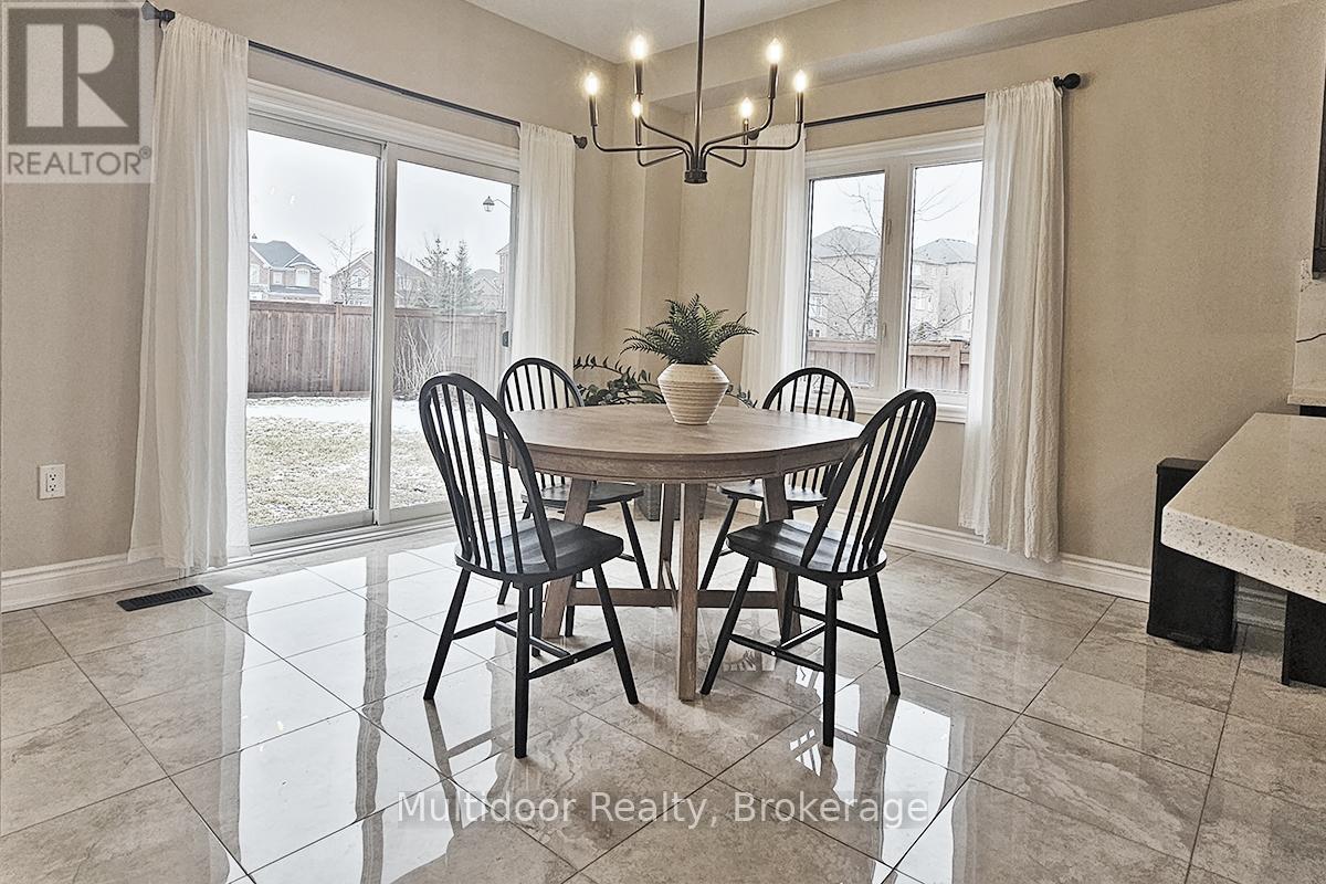 16 Vivian Creek Road, East Gwillimbury, Ontario  L0G 1M0 - Photo 10 - N12898016