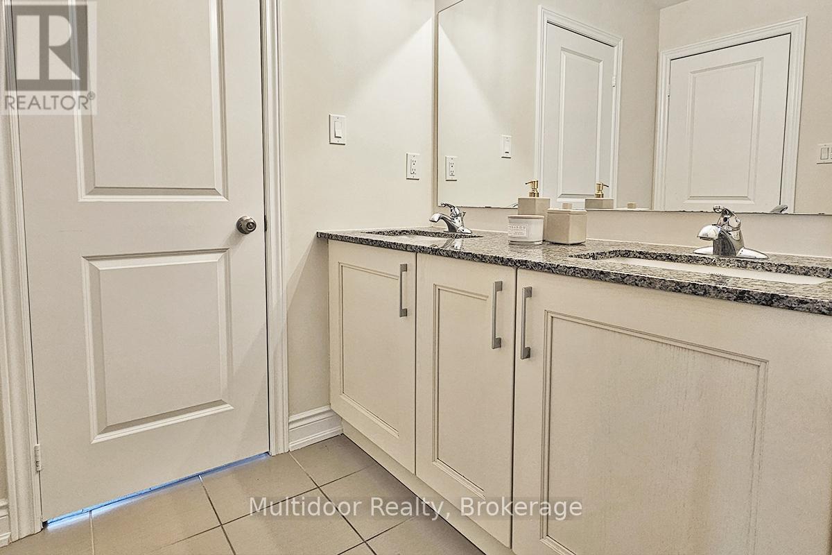 16 Vivian Creek Road, East Gwillimbury, Ontario  L0G 1M0 - Photo 22 - N12898016