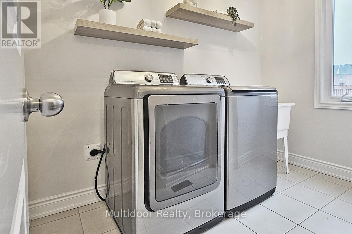 16 Vivian Creek Road, East Gwillimbury, Ontario  L0G 1M0 - Photo 26 - N12898016