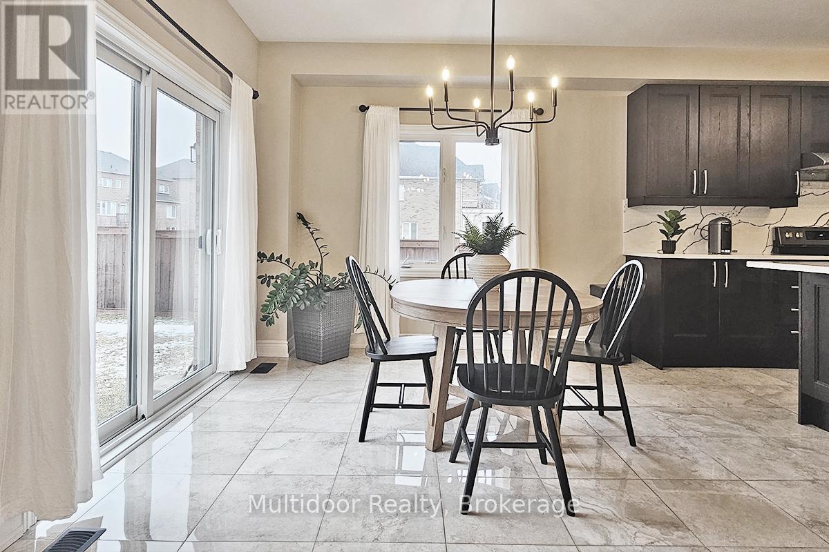 16 Vivian Creek Road, East Gwillimbury, Ontario  L0G 1M0 - Photo 9 - N12898016