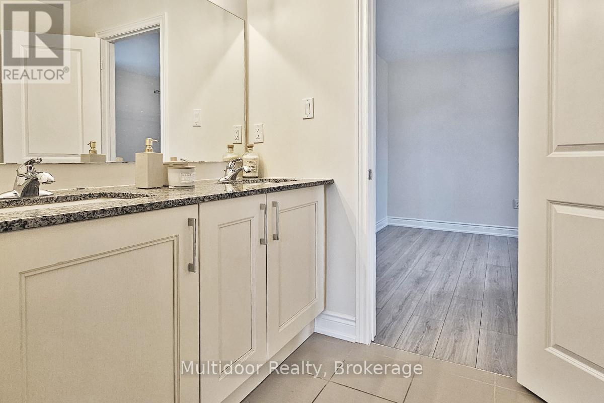 16 Vivian Creek Road, East Gwillimbury, Ontario  L0G 1M0 - Photo 23 - N12898016