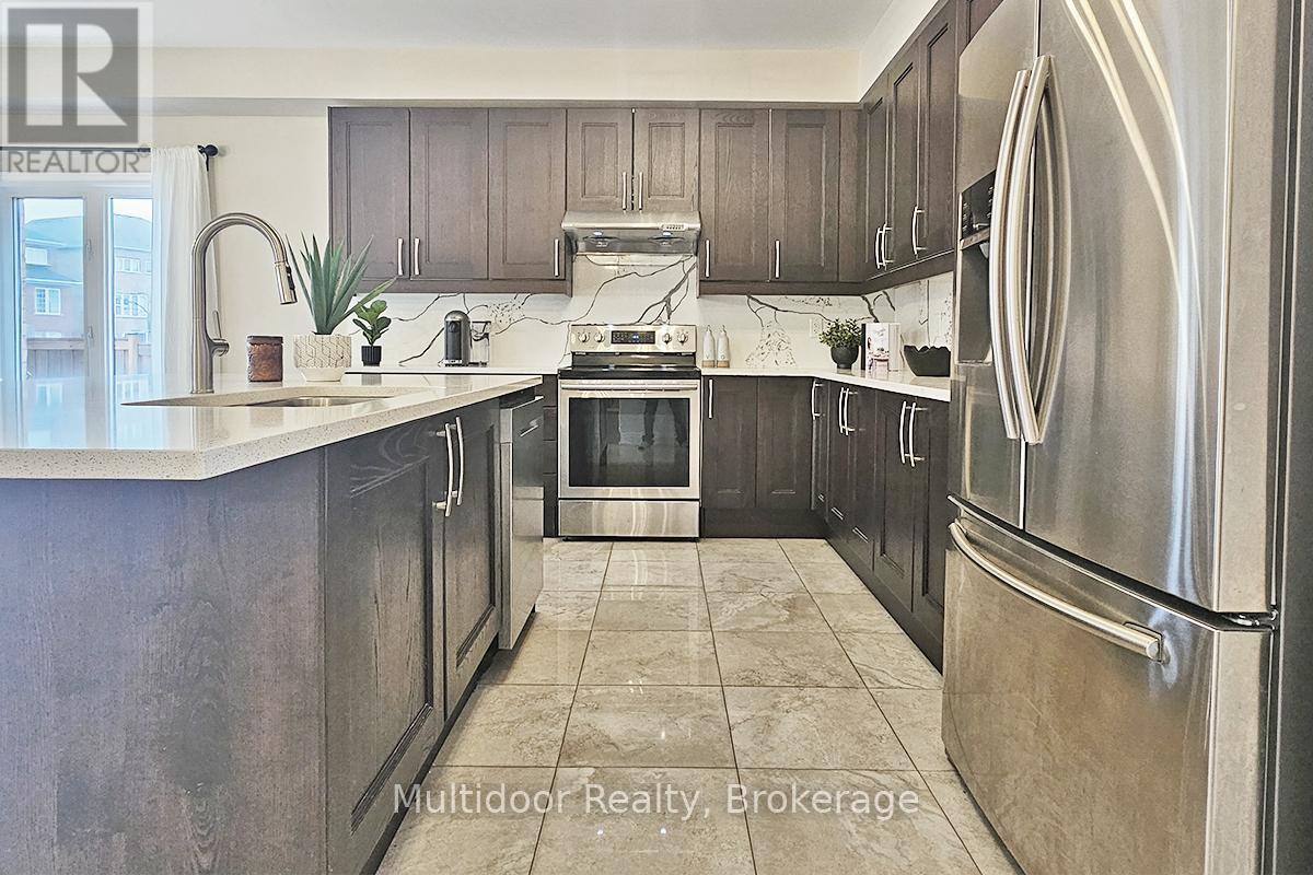 16 Vivian Creek Road, East Gwillimbury, Ontario  L0G 1M0 - Photo 6 - N12898016