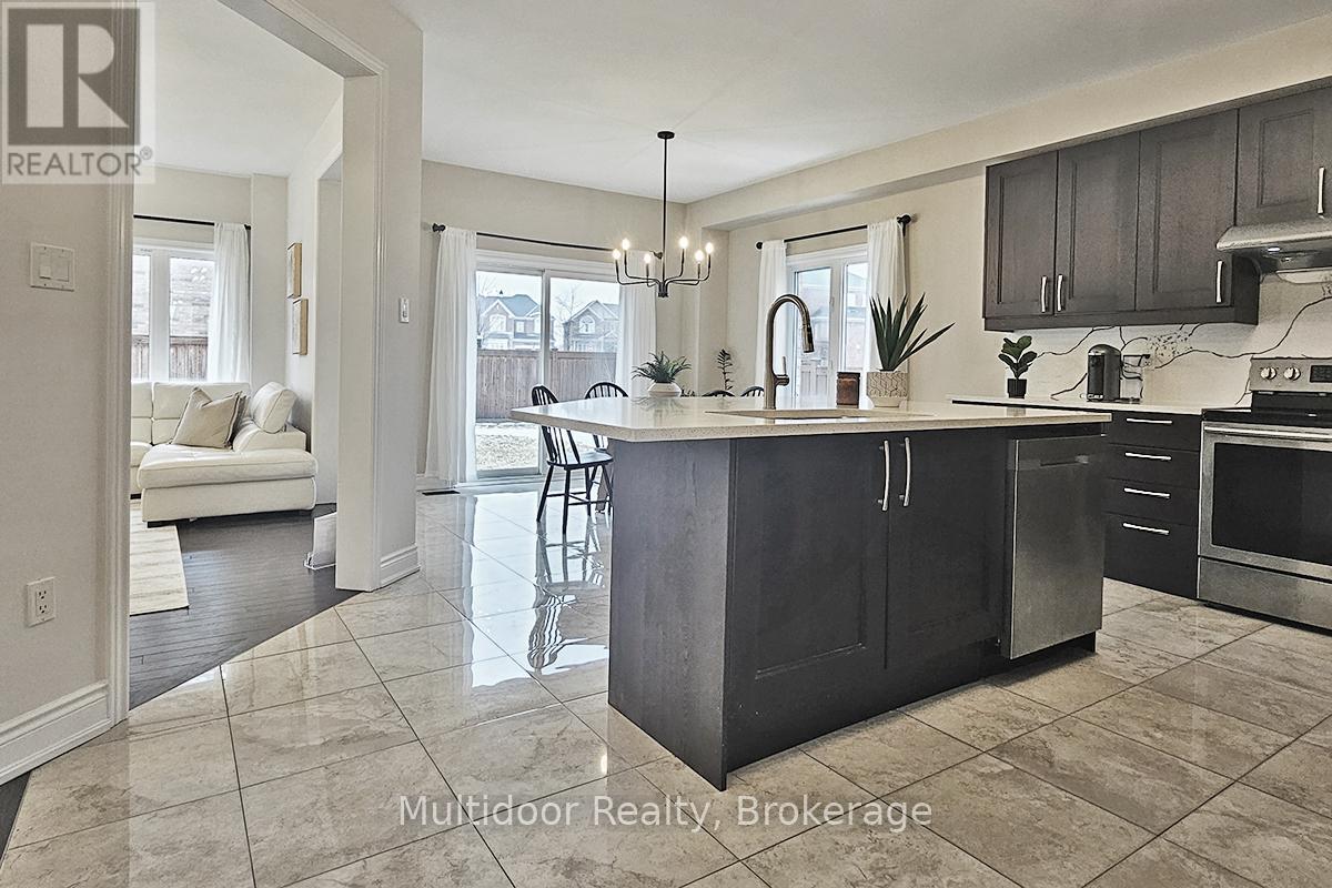 16 Vivian Creek Road, East Gwillimbury, Ontario  L0G 1M0 - Photo 8 - N12898016