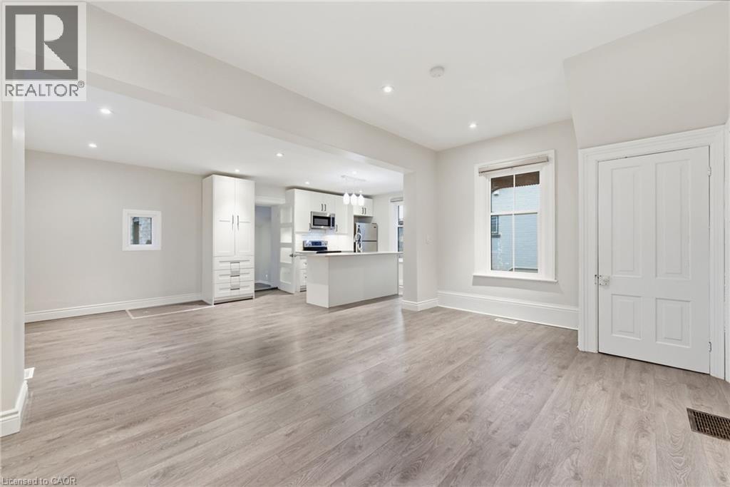 209 William Street, Brantford, Ontario  N3T 3L6 - Photo 10 - 40813783