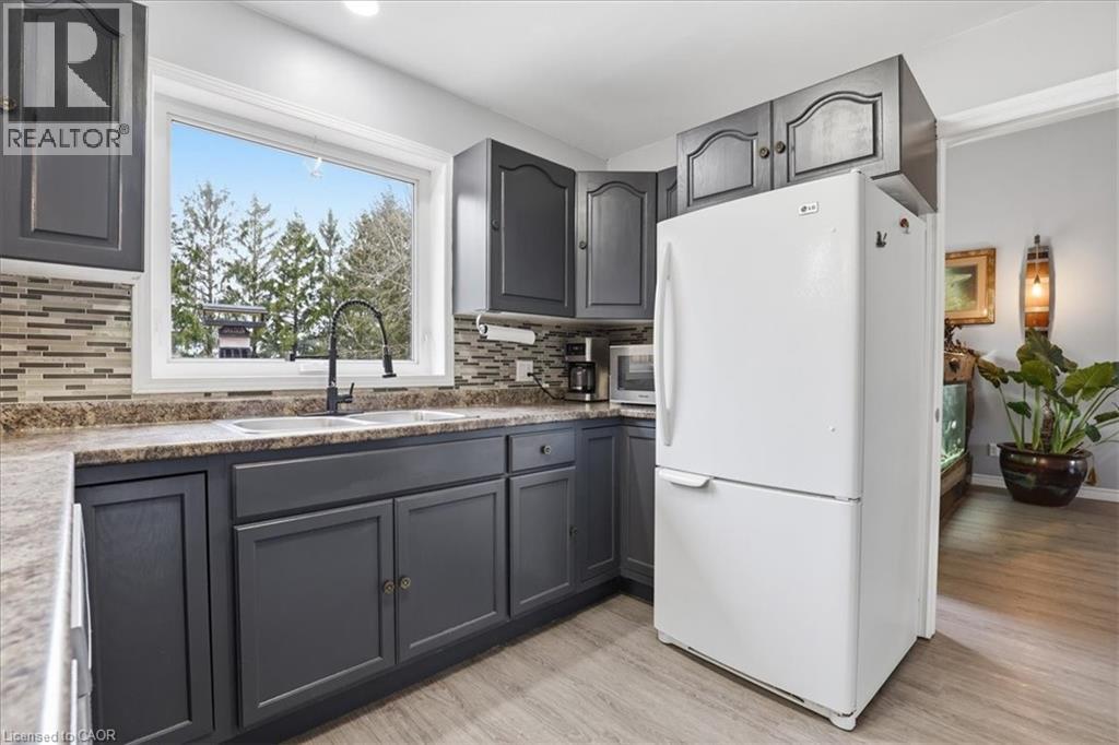 6 Bannister Street, Oakland, Ontario  N0E 1L0 - Photo 5 - 40813311