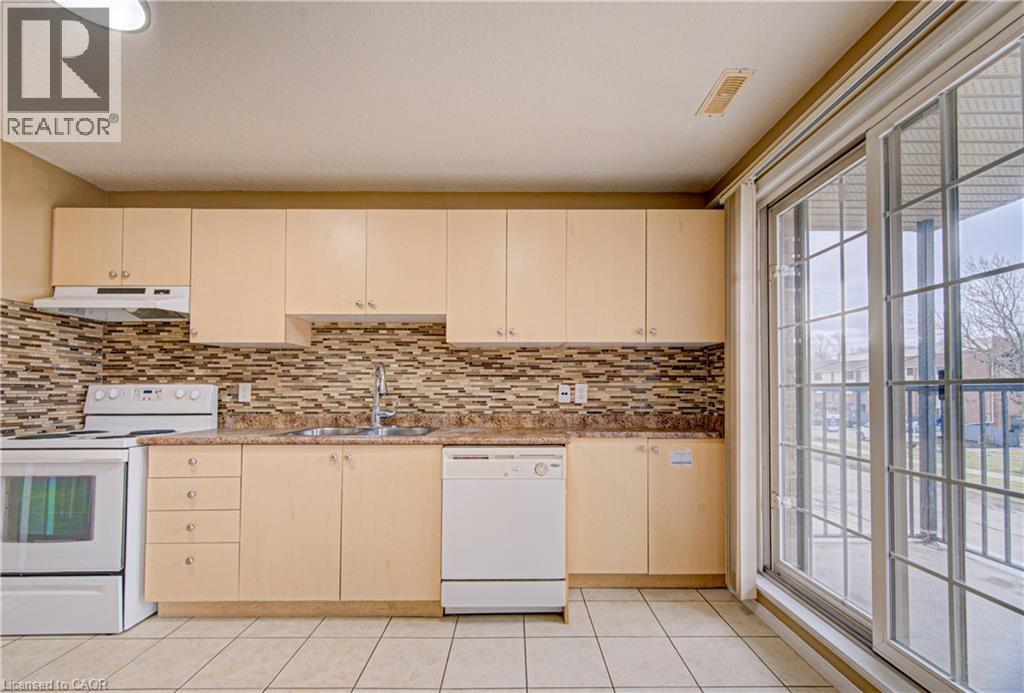 12 Holborn Drive Unit# 8a, Kitchener, Ontario N2A 0A4 - Photo 13 - 40810515