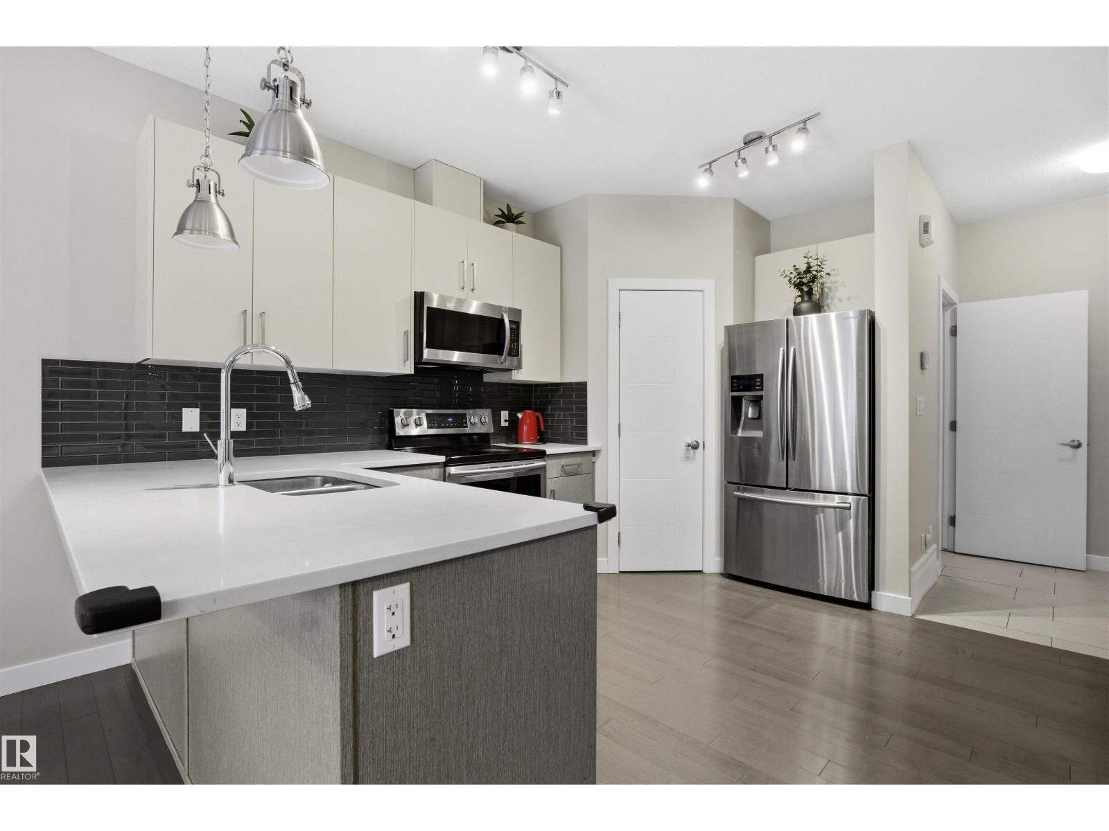 6106 171 Av Nw Nw, Edmonton, Alberta  T5Y 3S4 - Photo 11 - E4478660