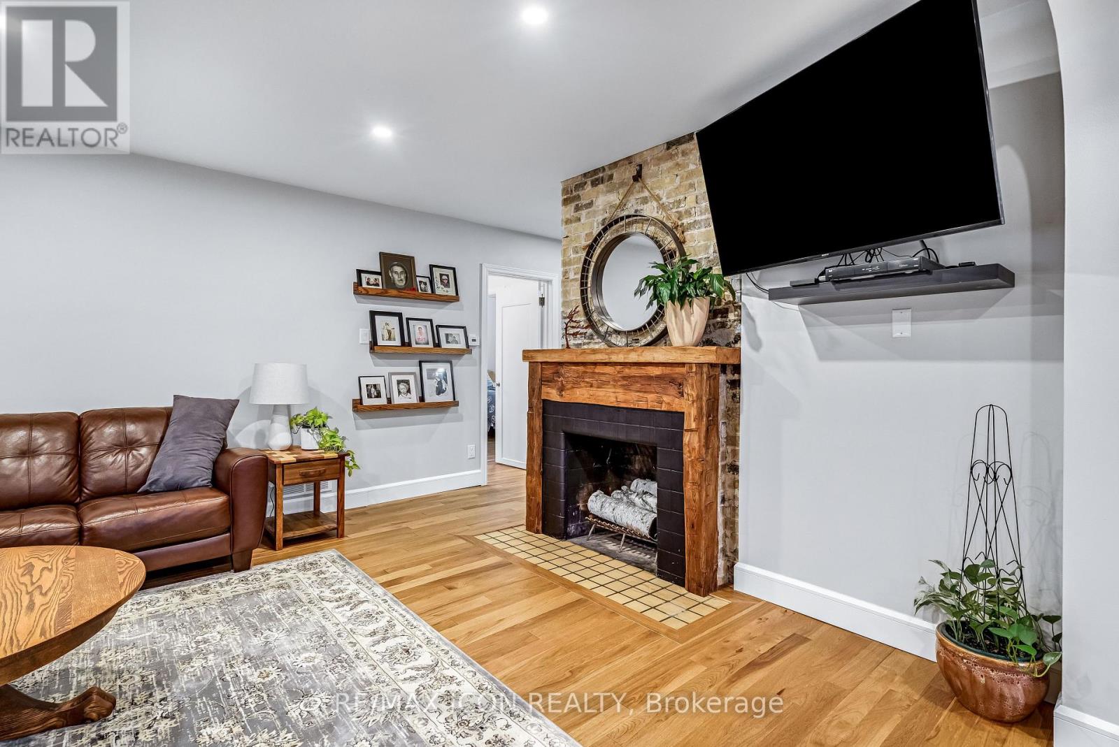 30 Broadway Avenue, London South, Ontario  N6P 1A8 - Photo 11 - X12907982