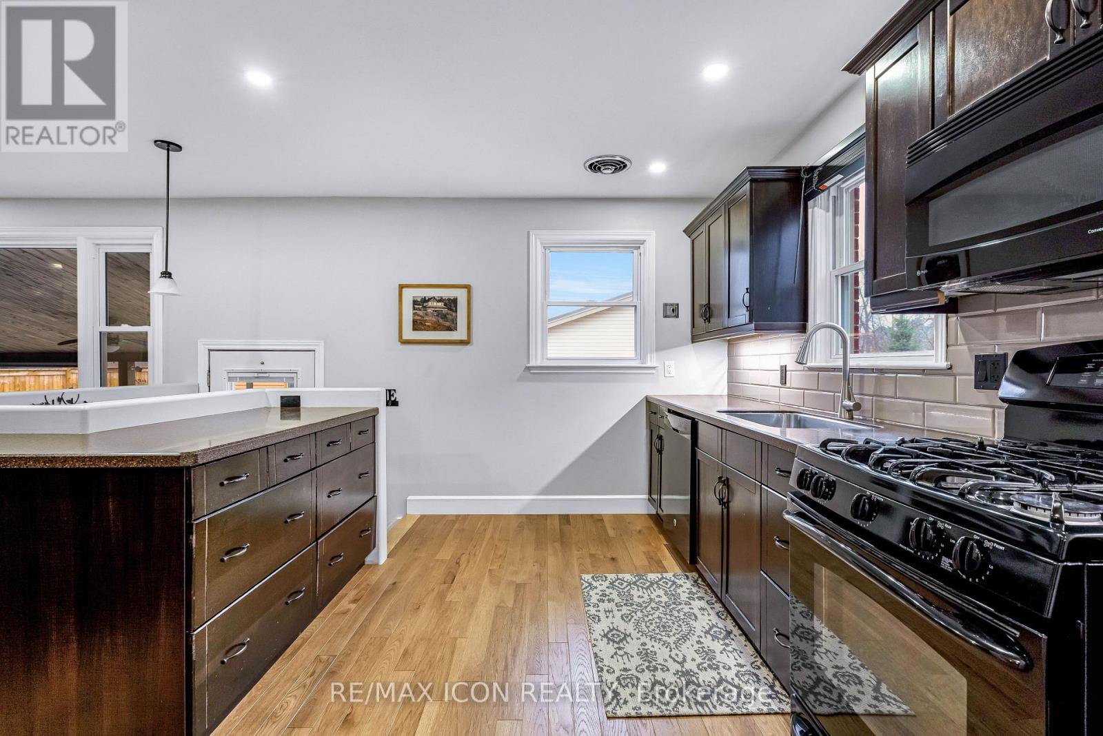 30 Broadway Avenue, London South, Ontario  N6P 1A8 - Photo 21 - X12907982