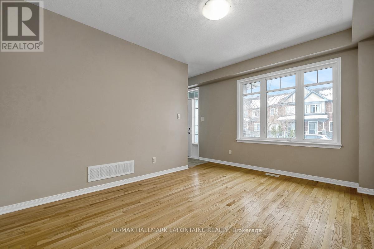 381 Sweetflag Street, Ottawa, Ontario  K2J 5Y7 - Photo 5 - X12908024