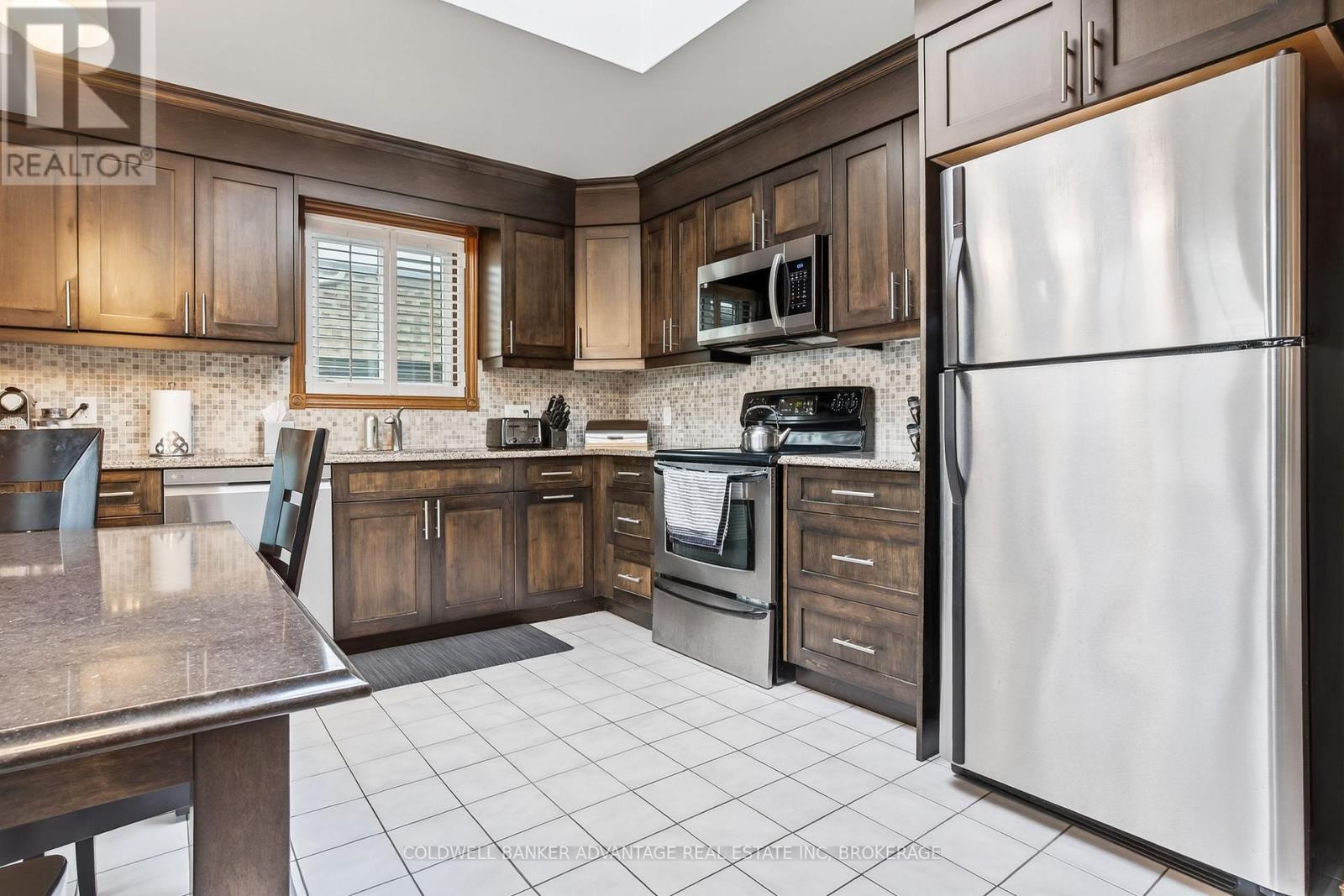 41 Adel Drive E, St. Catharines (Carlton/bunting), Ontario  L2M 3W9 - Photo 7 - X12907940