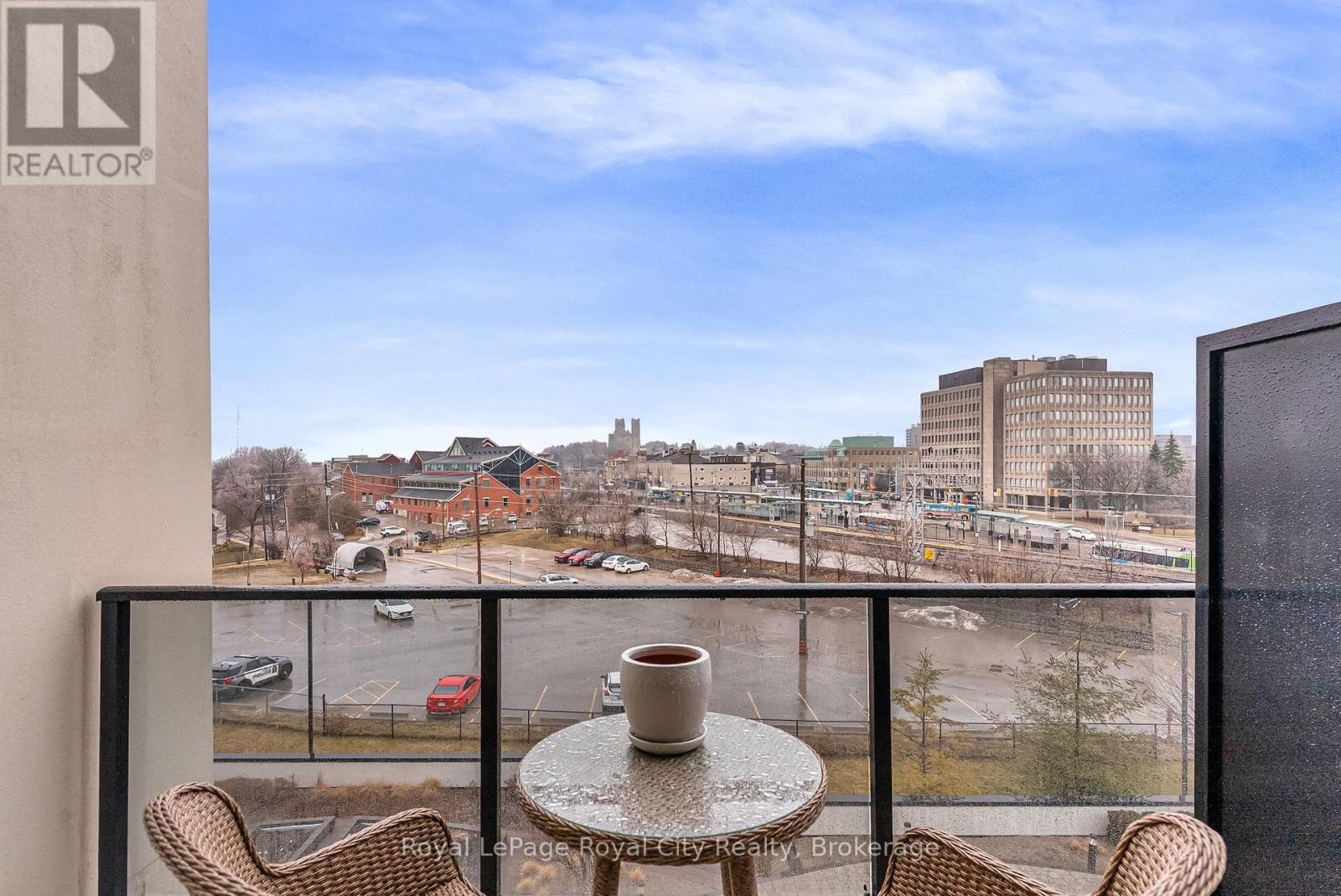 603 - 150 Wellington Street E, Guelph, Ontario N1H 0B5 - Photo 2 - X12908018