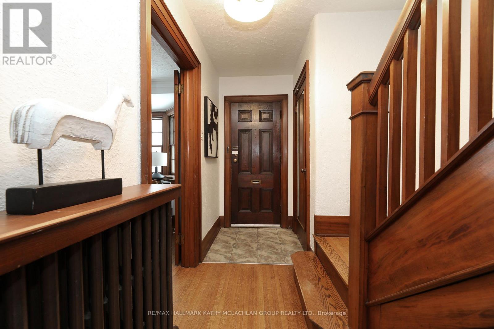 93 Donegall Drive, Toronto, Ontario  M4G 3G9 - Photo 2 - C12907990