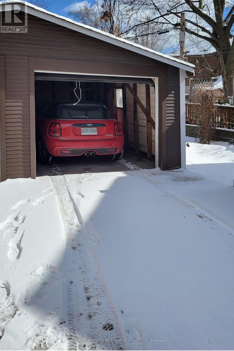 93 Donegall Drive, Toronto, Ontario  M4G 3G9 - Photo 28 - C12907990