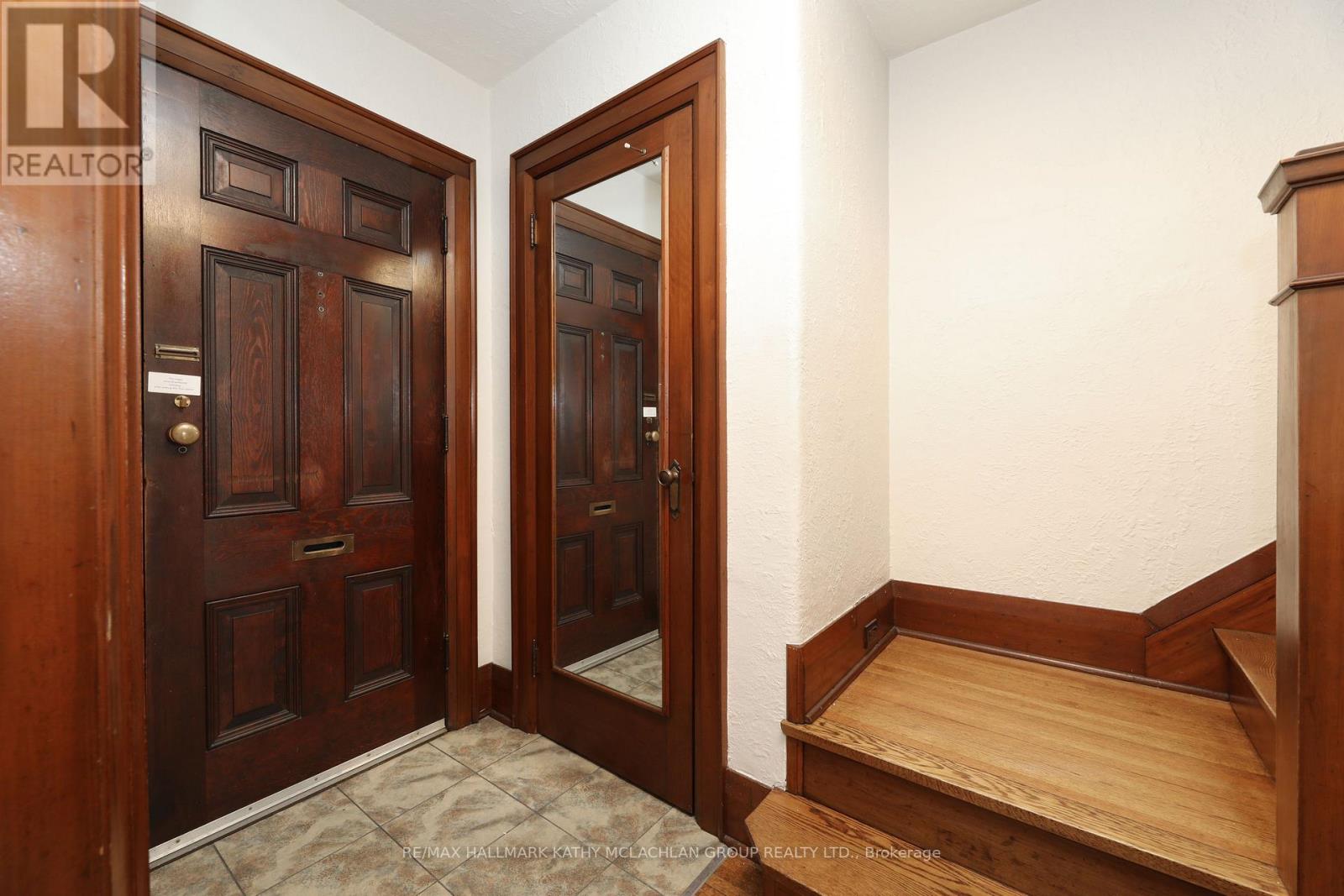 93 Donegall Drive, Toronto, Ontario  M4G 3G9 - Photo 3 - C12907990