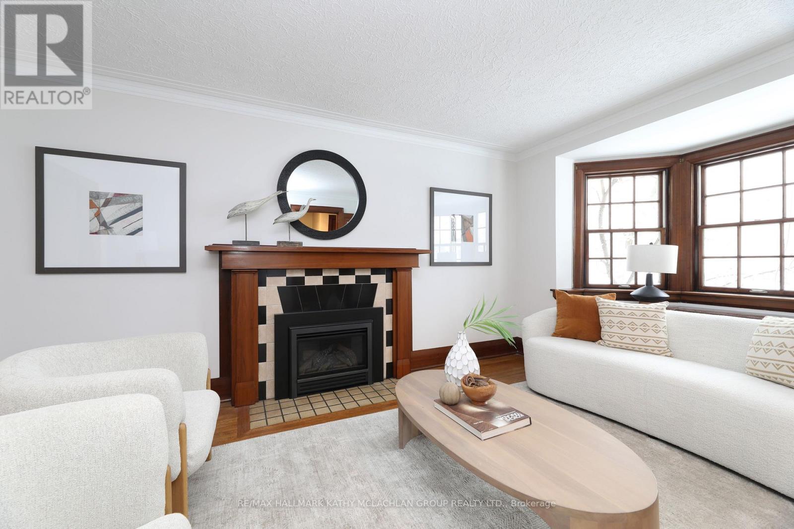 93 Donegall Drive, Toronto, Ontario  M4G 3G9 - Photo 4 - C12907990