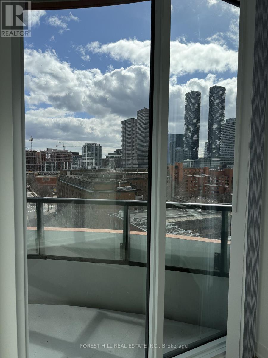 1015 - 180 Front Street E, Toronto, Ontario  M5A 0A9 - Photo 10 - C12907994