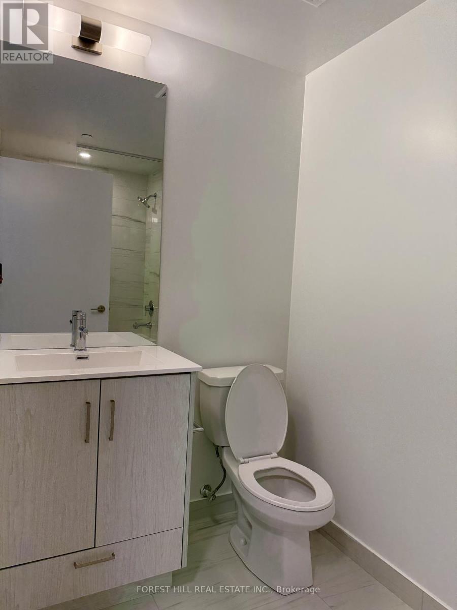 1015 - 180 Front Street E, Toronto, Ontario  M5A 0A9 - Photo 5 - C12907994