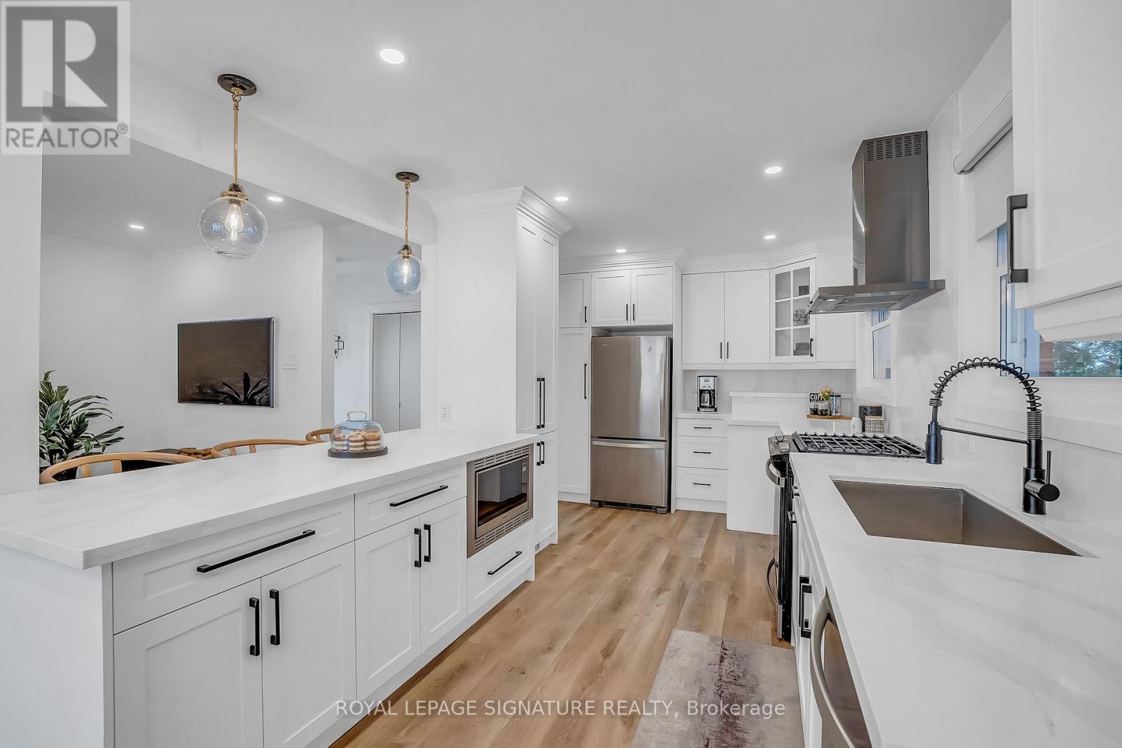 25 Fenelon Drive, Toronto, Ontario  M3A 3K2 - Photo 7 - C12908022