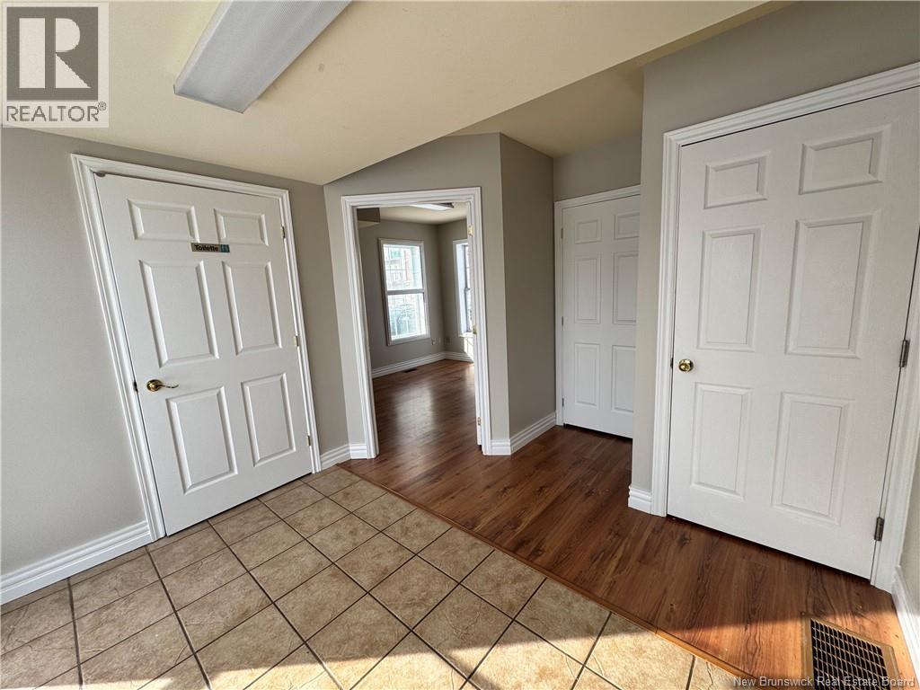 100 Sunset Avenue, Dieppe, New Brunswick  E1A 2Z3 - Photo 8 - NB122015