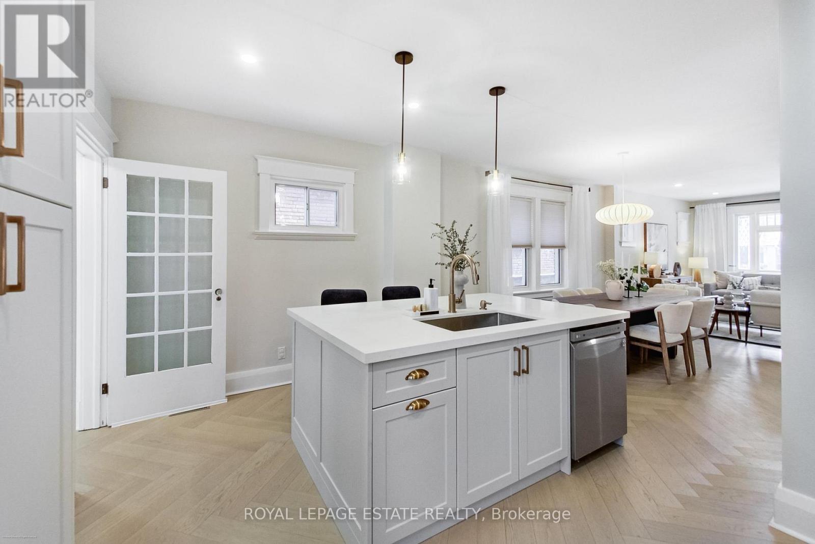 344 Springdale Boulevard, Toronto, Ontario  M4C 2A4 - Photo 16 - E12907932