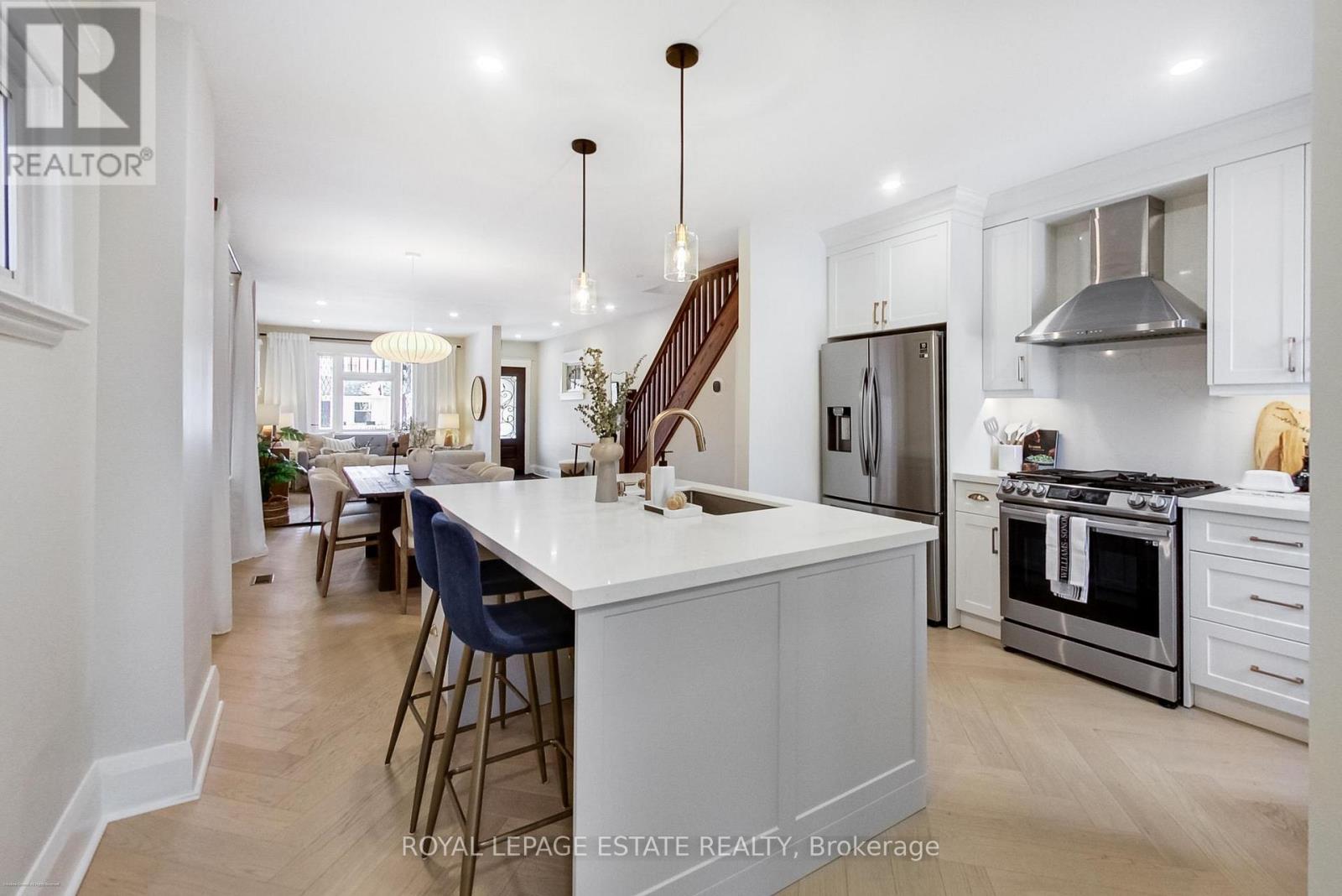 344 Springdale Boulevard, Toronto, Ontario  M4C 2A4 - Photo 17 - E12907932