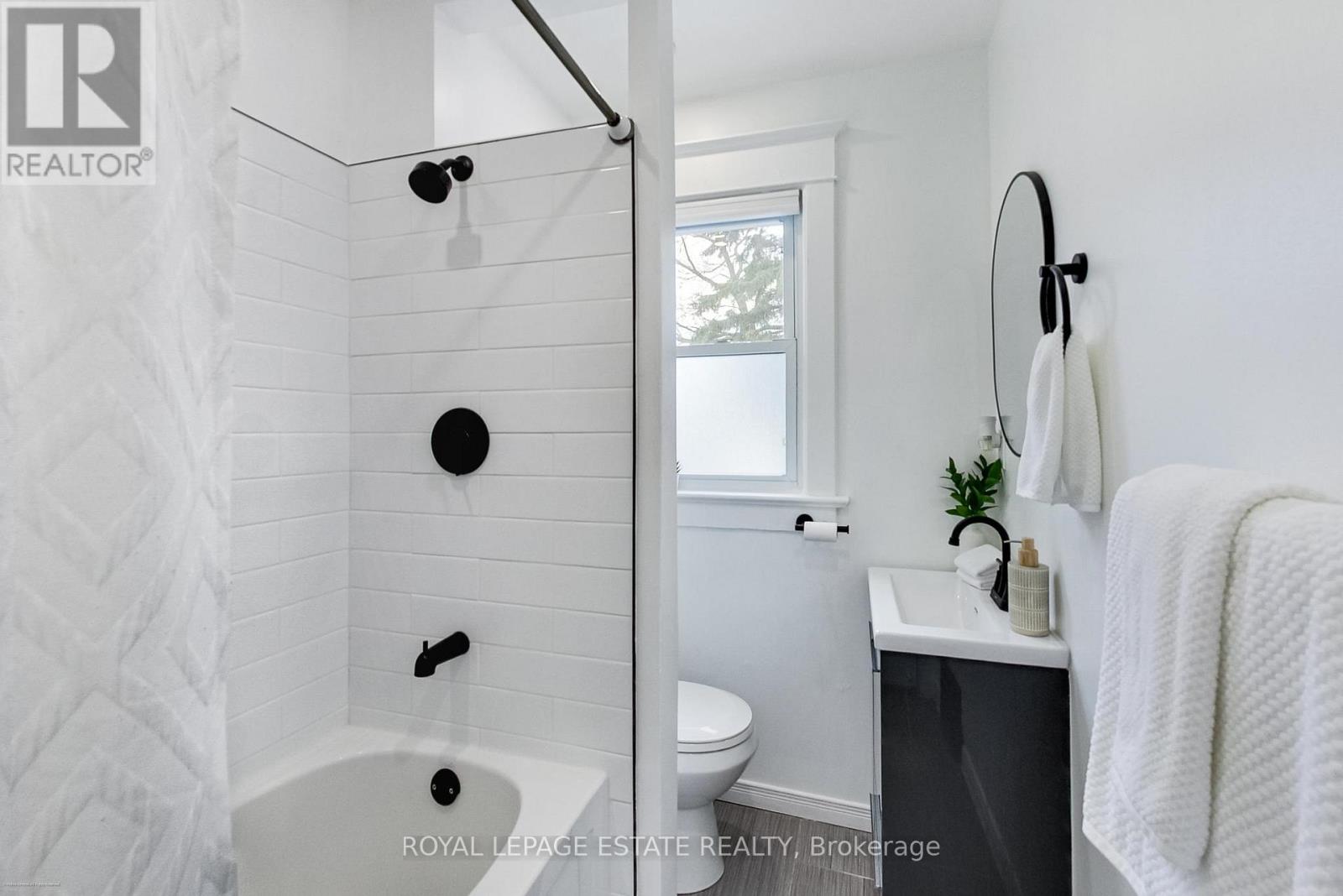 344 Springdale Boulevard, Toronto, Ontario  M4C 2A4 - Photo 23 - E12907932