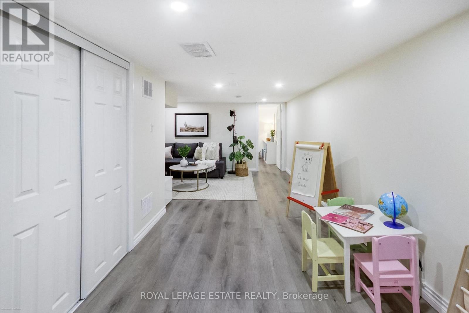 344 Springdale Boulevard, Toronto, Ontario  M4C 2A4 - Photo 27 - E12907932