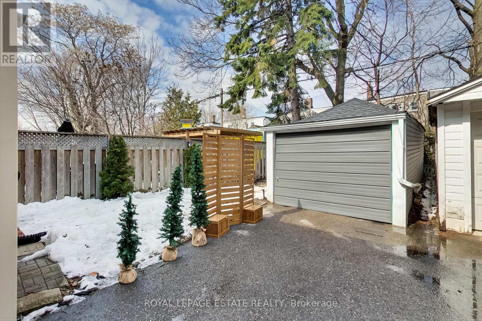 344 Springdale Boulevard, Toronto, Ontario  M4C 2A4 - Photo 31 - E12907932