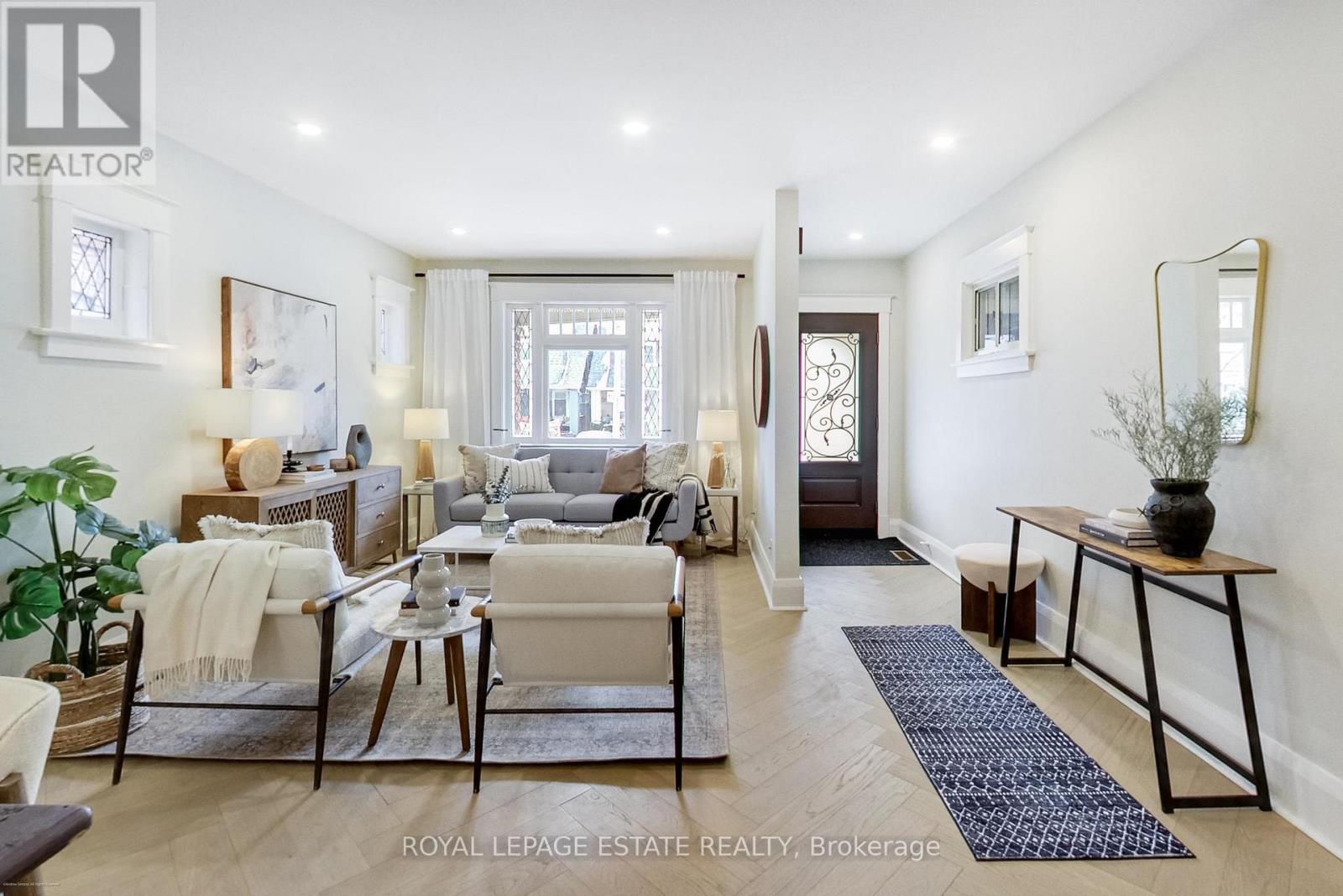 344 Springdale Boulevard, Toronto, Ontario  M4C 2A4 - Photo 7 - E12907932