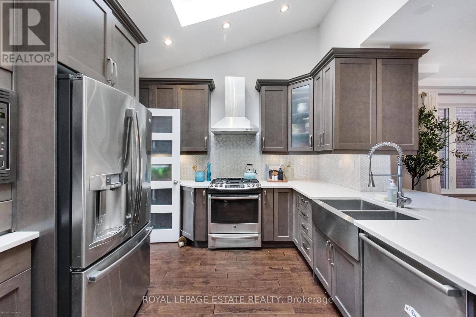 141 Drayton Avenue, Toronto, Ontario  M4C 3M1 - Photo 14 - E12907954