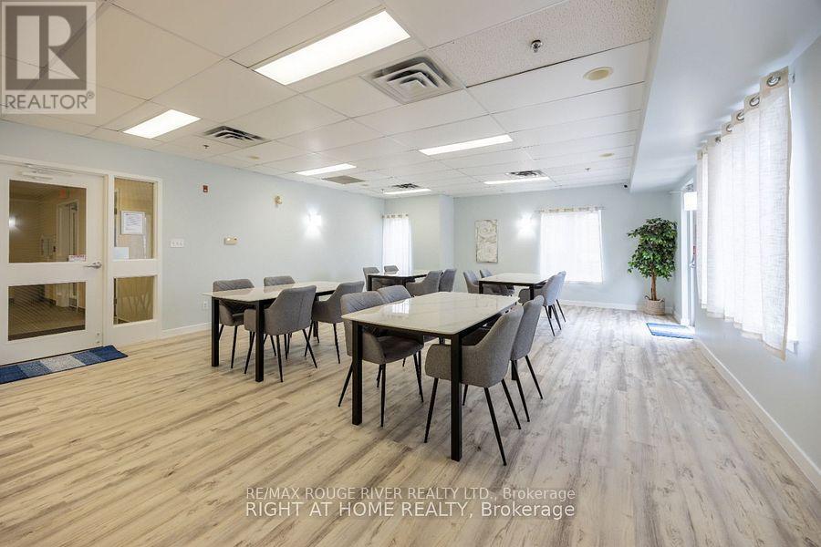 305 - 102 Aspen Springs Drive, Clarington, Ontario  L1C 5N6 - Photo 10 - E12907960