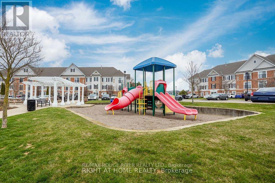 305 - 102 Aspen Springs Drive, Clarington, Ontario  L1C 5N6 - Photo 14 - E12907960