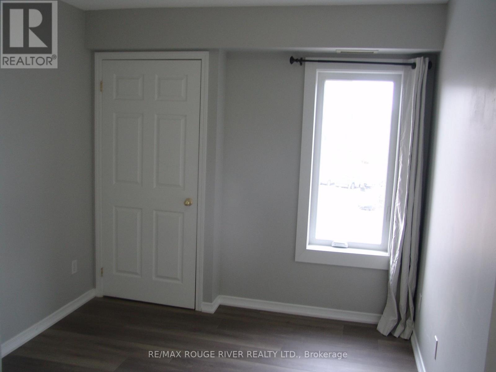 305 - 102 Aspen Springs Drive, Clarington, Ontario  L1C 5N6 - Photo 7 - E12907960