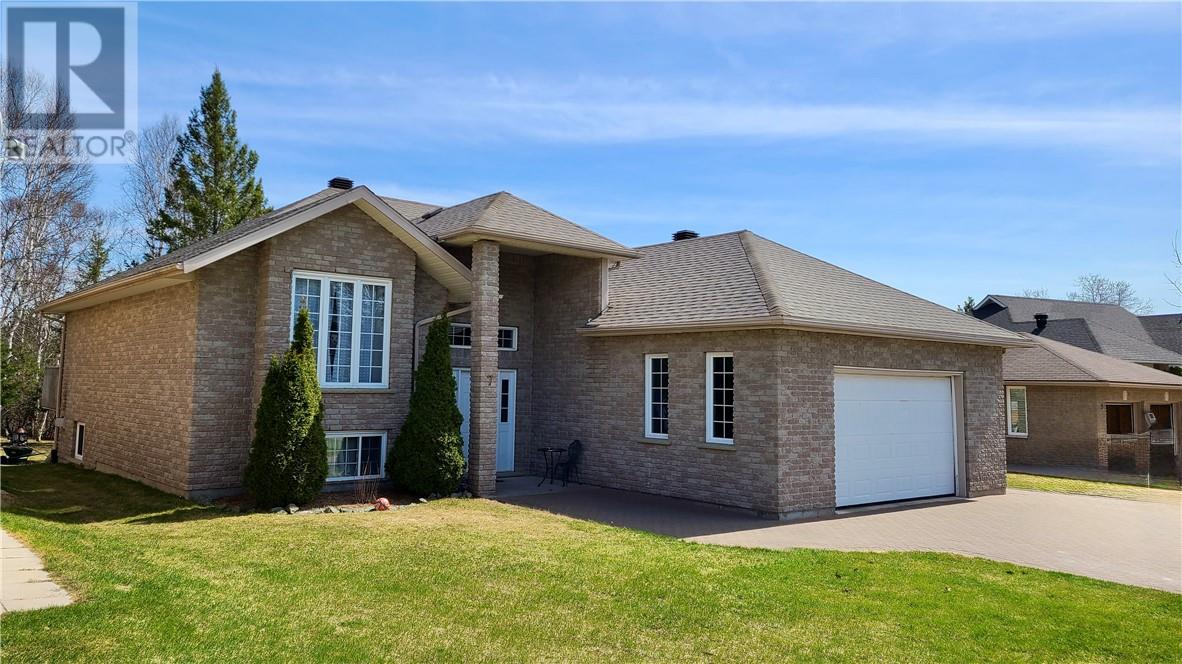 7 Herman Mayer Drive, Lively, Ontario  P3Y 1H6 - Photo 1 - 2126876