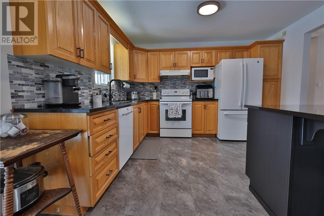 7 Herman Mayer Drive, Lively, Ontario  P3Y 1H6 - Photo 6 - 2126876