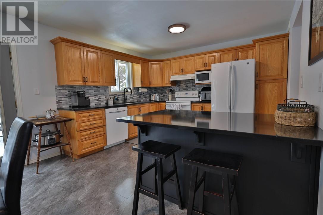 7 Herman Mayer Drive, Lively, Ontario  P3Y 1H6 - Photo 8 - 2126876