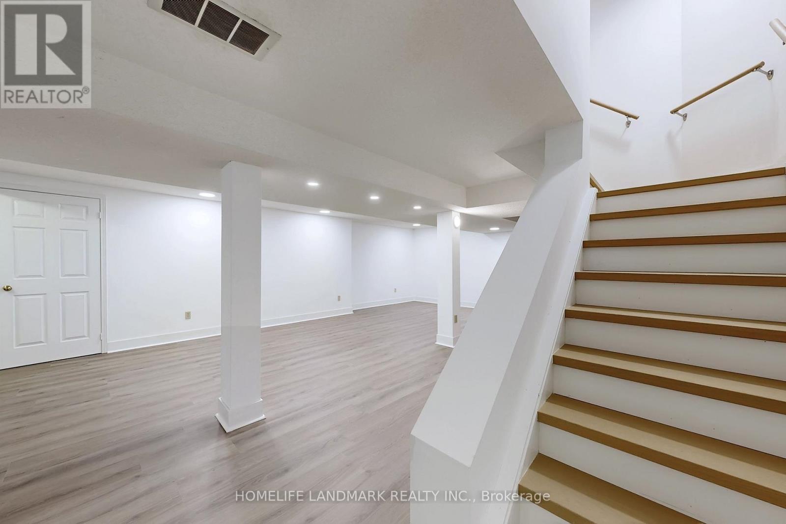 7 Lancashire Road, Markham (Unionville), Ontario  L3R 8K9 - Photo 36 - N12908002