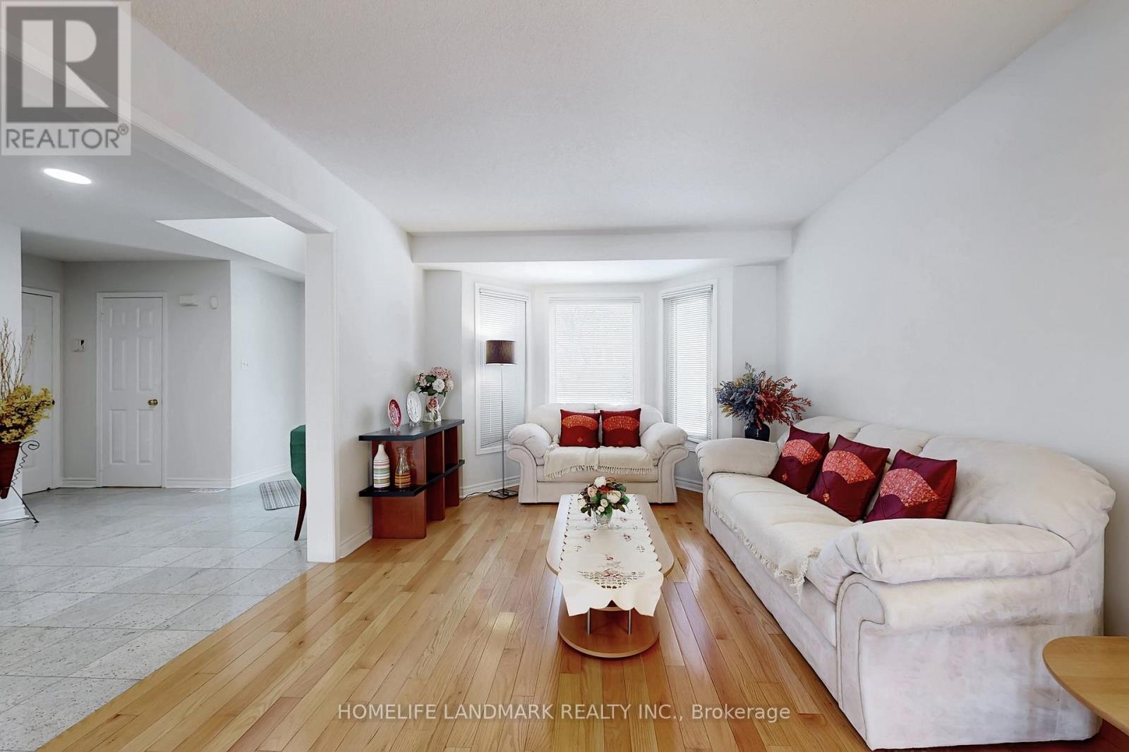 7 Lancashire Road, Markham (Unionville), Ontario  L3R 8K9 - Photo 6 - N12908002