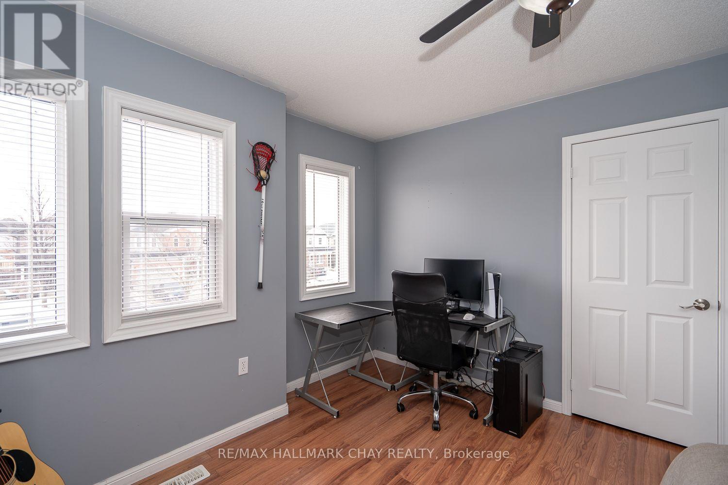 73 Stonemount Crescent, Essa (Angus), Ontario  L0M 1B4 - Photo 30 - N12908004