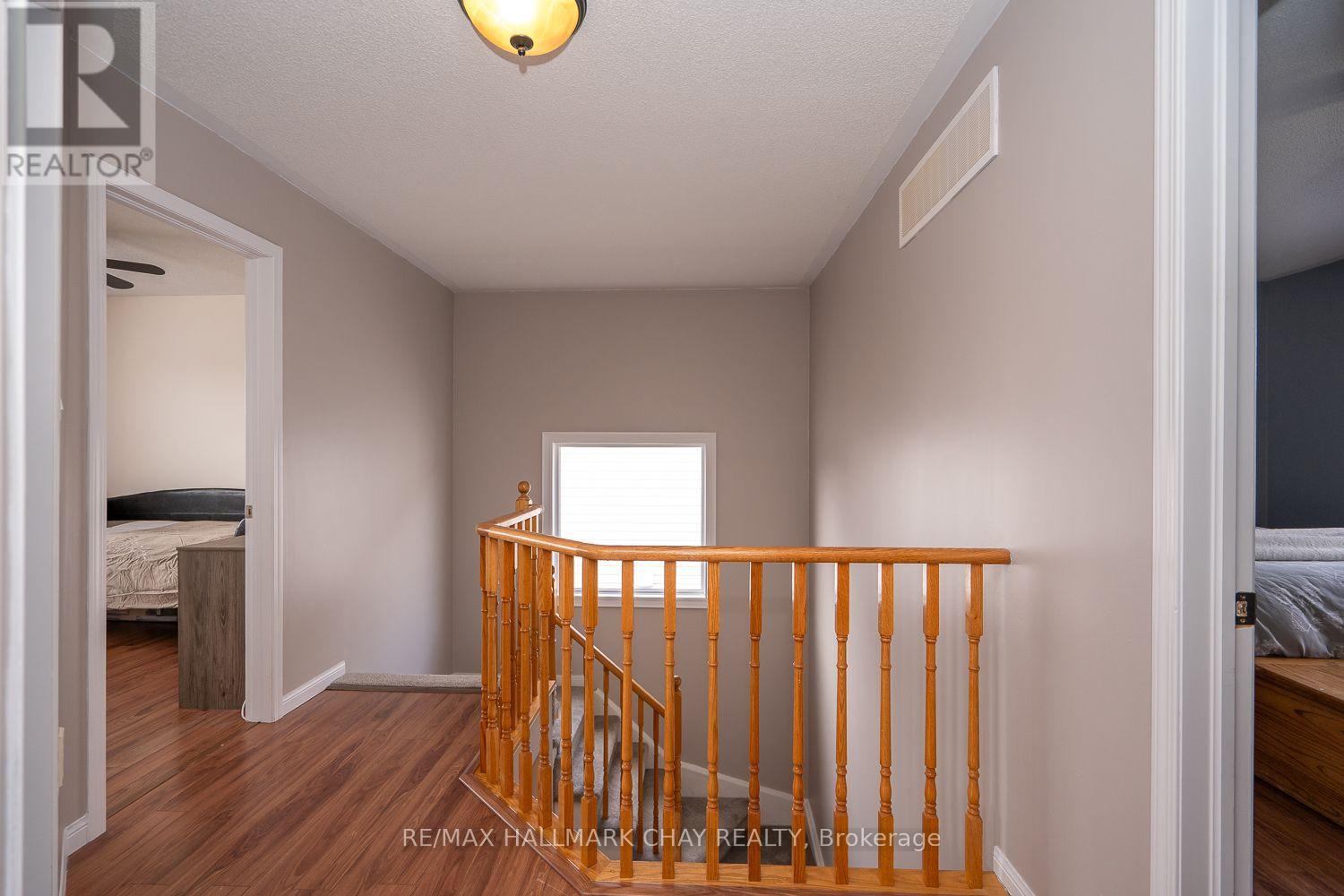 73 Stonemount Crescent, Essa (Angus), Ontario  L0M 1B4 - Photo 33 - N12908004