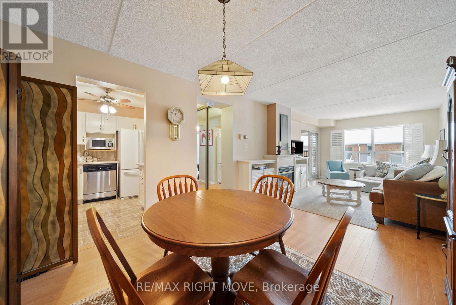 204 - 54 Fittons Road W, Orillia, Ontario  L3V 3T9 - Photo 11 - S12908000