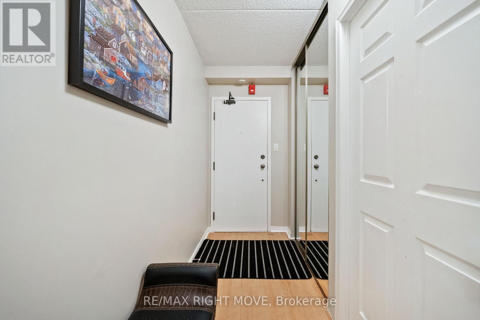 204 - 54 Fittons Road W, Orillia, Ontario  L3V 3T9 - Photo 2 - S12908000