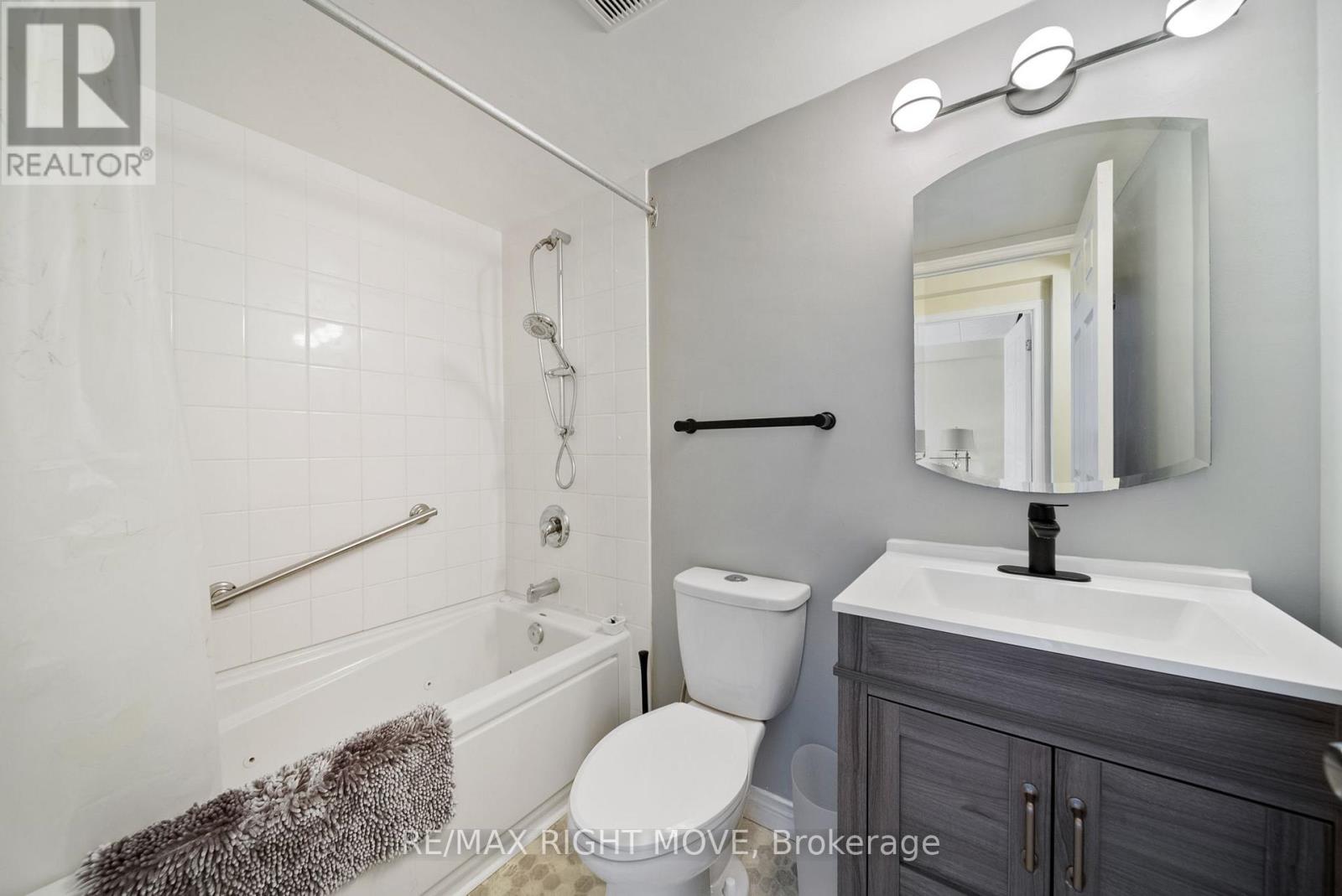 204 - 54 Fittons Road W, Orillia, Ontario  L3V 3T9 - Photo 20 - S12908000