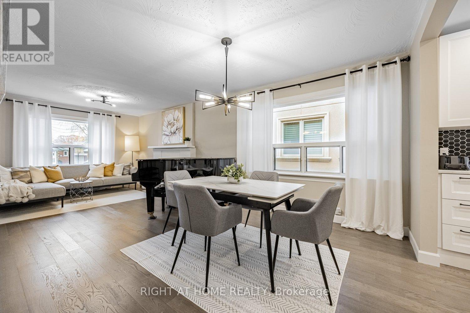 46 Clissold Road, Toronto, Ontario  M8Z 4T5 - Photo 11 - W12907936