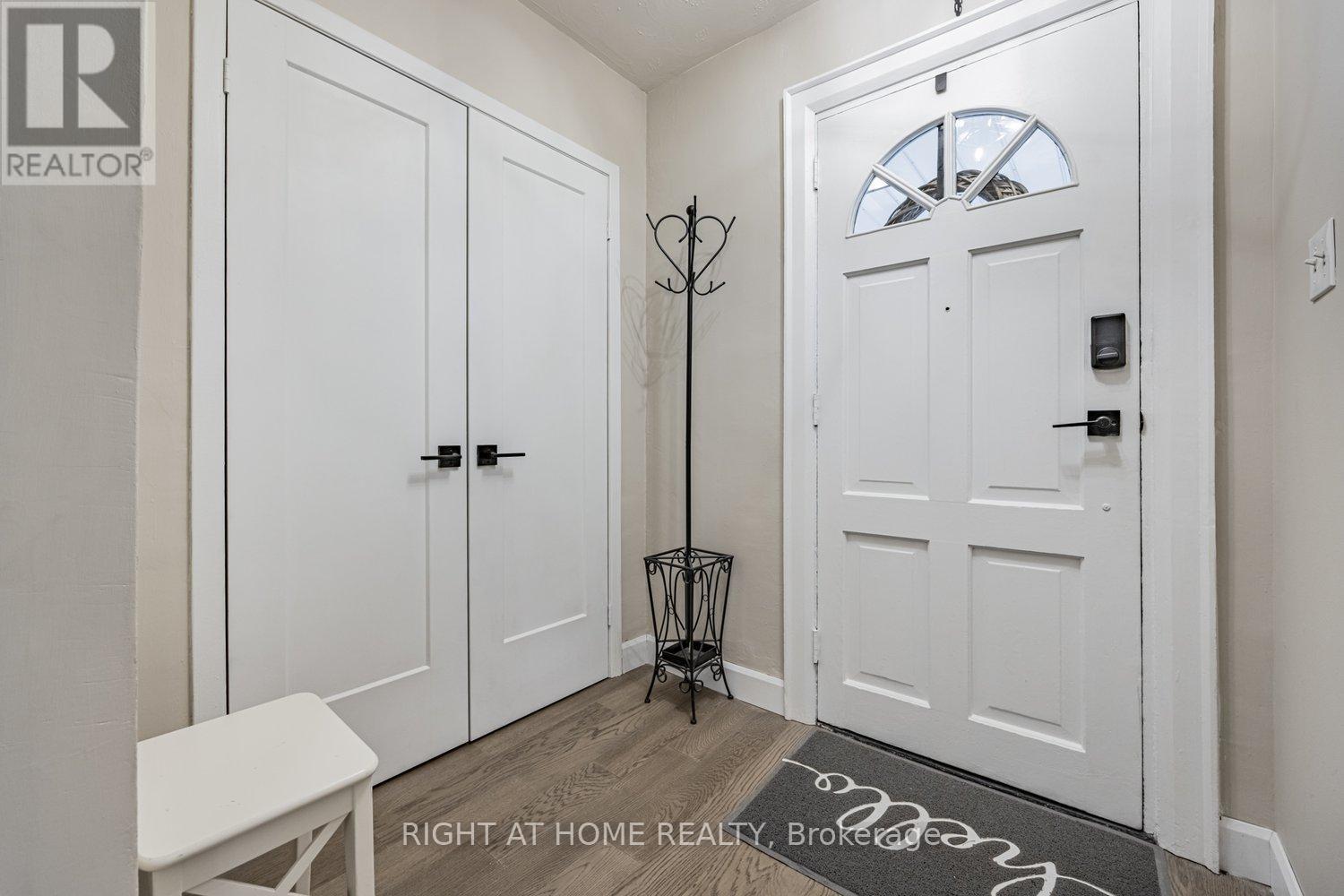 46 Clissold Road, Toronto, Ontario  M8Z 4T5 - Photo 29 - W12907936